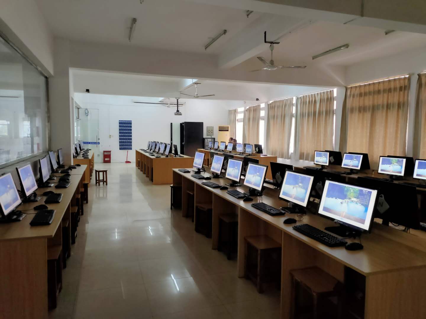 (一分钟推送)学校机房管理系统-1分钟前