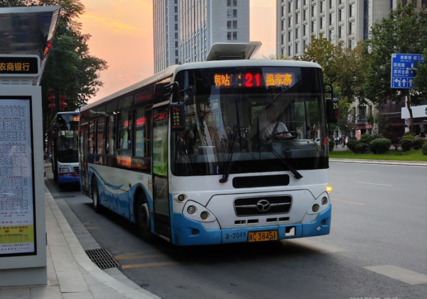 年度热搜!JRE6《今日发布》2025.10.20.09.06.04